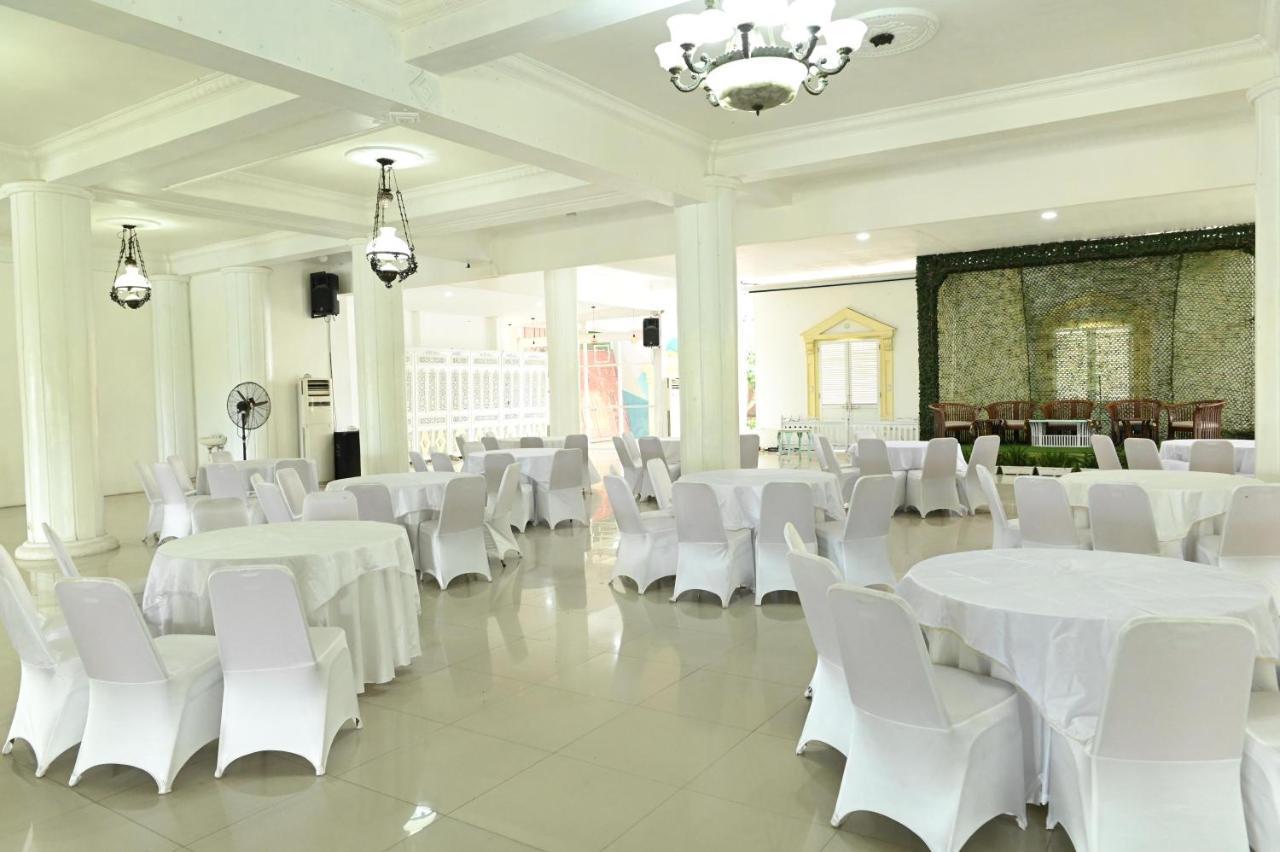 Mcm Hotel Wisata Bojonegoro Buitenkant foto